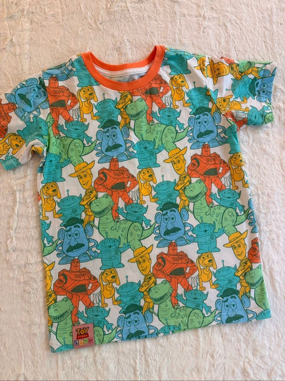 Disney Toy Story Land shirt kids size M (7/8)
